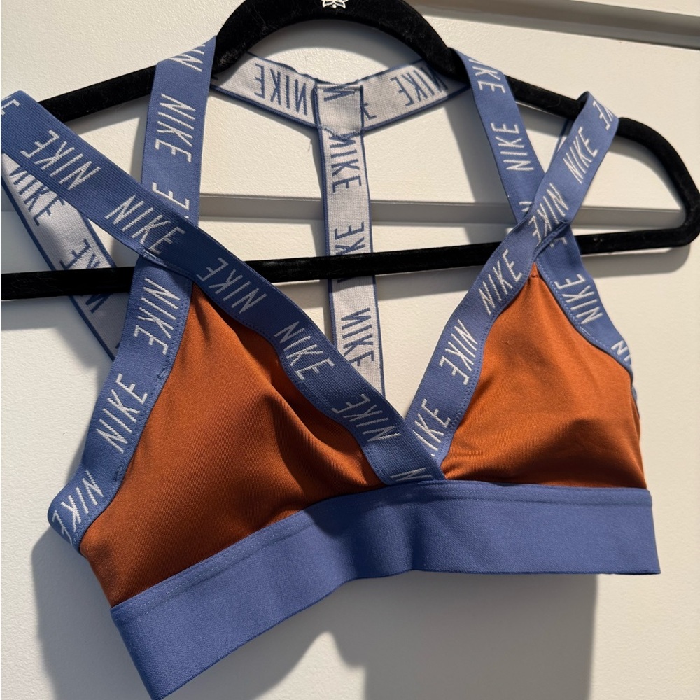 Nike Strappy Sports Bra - Picture 3 of 4